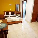 Anna Aparthotel
