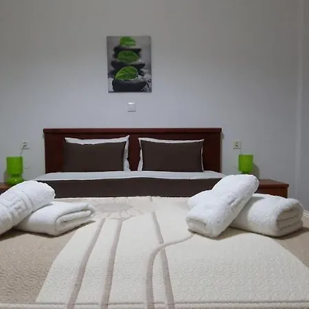 Anna Apartmanhotel 3*